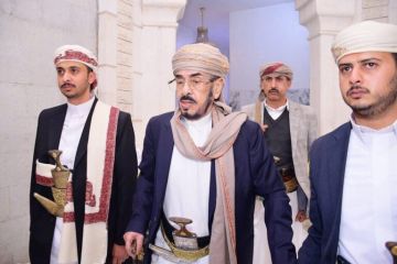 قائد لواء عسكري في الشرعية يحتفل بزفافه في صنعاء وسط ترديد صرخة الحوثي قائد لواء عسكري في الشرعية يحتفل بزفافه في صنعاء وسط ترديد صرخة الحوثي