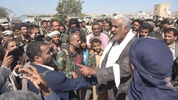 صلح قبلي ينهي قضية قتل بين آل العيدروس وآل الشاهري في ولد ربيع في البيضاء صلح قبلي ينهي قضية قتل بين آل العيدروس وآل الشاهري في ولد ربيع في البيضاء