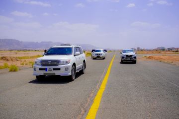 محافظ شبوة يتفقد أعمال توسعة مدرج مطار عتق الدولي ويؤكد دعمه لإستمرار تشغيله محافظ شبوة يتفقد أعمال توسعة مدرج مطار عتق الدولي ويؤكد دعمه لإستمرار تشغيله