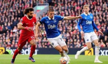 في مباراة مثيرة.. ليفربول يفوز على إيفرتون بالدوري الإنجليزي في مباراة مثيرة.. ليفربول يفوز على إيفرتون بالدوري الإنجليزي