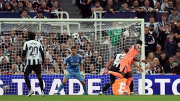 مانشستر سيتي يتفوق على نابولي وبرشلونة يقتنص الفوز من نيوكاسل مانشستر سيتي يتفوق على نابولي وبرشلونة يقتنص الفوز من نيوكاسل