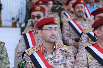 الحوثيون يعلنون ضرب عدة أهداف حساسة في محيط القدس بصاروخ فرط صوتي انشطاري متعدد الرؤوس الحوثيون يعلنون ضرب عدة أهداف حساسة في محيط القدس بصاروخ فرط صوتي انشطاري متعدد الرؤوس