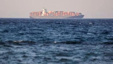 الحوثيون: استهدفنا ناقلة مملوكة لشركة إسرائيلية بصاروخ باليستي في البحر الأحمر