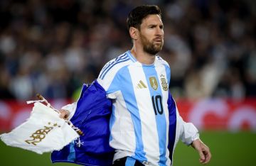 الأرجنتين تتغلب على فنزويلا ضمن تصفيات كأس العالم 2026 في مباراة أشبه ما تكون وداعا لميسي الأرجنتين تتغلب على فنزويلا ضمن تصفيات كأس العالم 2026 في مباراة أشبه ما تكون وداعا لميسي