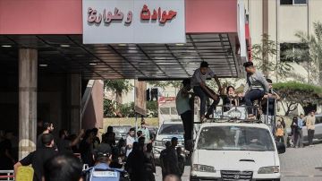 العدو الإسرائيلي يقصف مستشفى الحلو في غزة