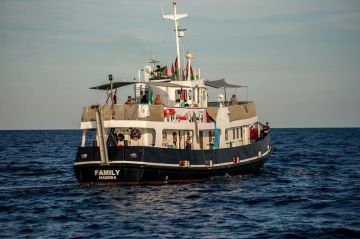  أسطول الصمود على بعد 825 كم من غزة ومسيرتان تهددانه