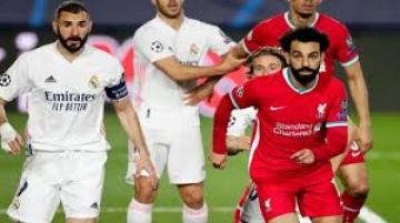 ليفربول يحبط انتفاضة إيفرتون ويفوز عليه 2-1 في قمة مرسيسايد