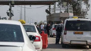 بطولية ونوعية.. المقاومة تبارك عملية معبر الكرامة وتصفها بـالرد الطبيعي على جرائم الاحتلال بطولية ونوعية.. المقاومة تبارك عملية معبر الكرامة وتصفها بـالرد الطبيعي على جرائم الاحتلال