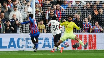 كريستال بالاس يصعق ليفربول والسيتي يكتسح بيرنلي بخماسية كريستال بالاس يصعق ليفربول والسيتي يكتسح بيرنلي بخماسية