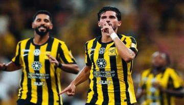 الدوري السعودي..                                
                              رباعية نارية تضع الاتحاد على القمة وتغرق الفتح في القاع