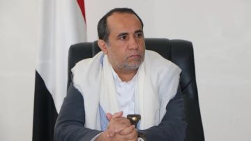 مدير مكتب الرئاسة يهنئ قائد الثورة والرئيس المشاط بالعيد الـ 11 لثورة 21 سبتمبر