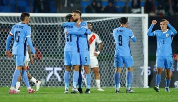 الاوروجواي وكولومبيا والباراجواي الى نهائيات كأس