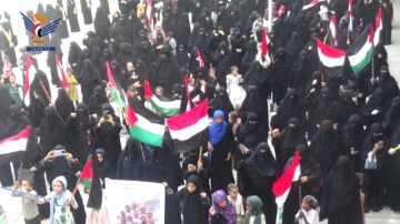 وقفات نسائية في الحديدة بالعيد الـ 11 لثورة 21 سبتمبر وتضامنا مع غزة