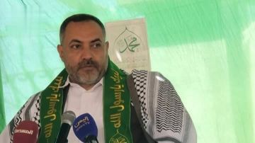 رئيس هيئة الأراضي يهنئ قائد الثورة والرئيس المشاط بالعيد الـ 11 لثورة 21 سبتمبر