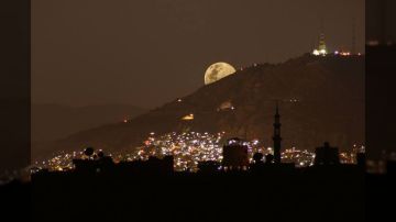 وزارة الأوقاف السورية تدعو لإحياء صلاة الخسوف الكلي للقمر مساء الأحد 7 سبتمبر 2025 وزارة الأوقاف السورية تدعو لإحياء صلاة الخسوف الكلي للقمر مساء الأحد 7 سبتمبر 2025