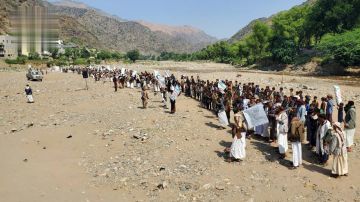 عرض شعبي في حجة بمناسبة العيد الـ 11 لثورة 21 سبتمبر