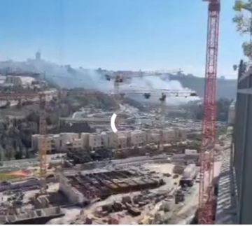 انفجارات تعم إسرائيل مع انتقال اليمن لمستوى جديد من العمليات في يومها الثالث انفجارات تعم إسرائيل مع انتقال اليمن لمستوى جديد من العمليات في يومها الثالث