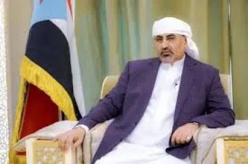 بعد تمرد عيدروس الزبيدي ..خبير اقتصادي يُطلق صرخة تحذير: الإصلاحات الاقتصادية في خطر بعد تمرد عيدروس الزبيدي ..خبير اقتصادي يُطلق صرخة تحذير: الإصلاحات الاقتصادية في خطر