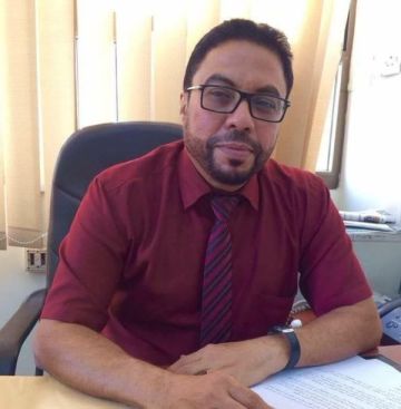 اقتحام مكتب نائب وزير الإعلام في عدن يعمق الأزمة السياسية ويشعل موجة انتقادات واسعة