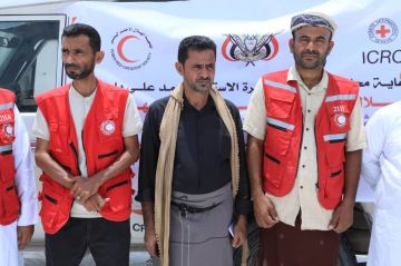 الهلال الأحمر اليمني فرع المهرة يسلم مشروع إعادة ترميم كريف بادية خلال بالمهرة