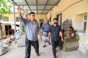 مدير صيرة يتفقد مشروع ترميم مبنى الأشغال العامة والطرق بالمديرية مدير صيرة يتفقد مشروع ترميم مبنى الأشغال العامة والطرق بالمديرية