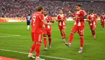 بايرن ميونخ يفترس هامبورج في البوندسليجا بايرن ميونخ يفترس هامبورج في البوندسليجا