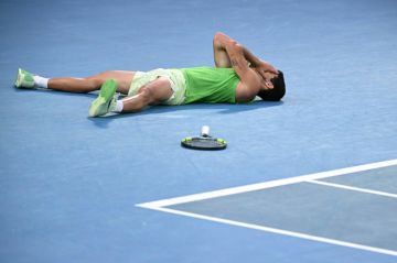 أستراليا المفتوحة: ألكاراس إلى النهائي بعد مواجهة ماراثونية أمام زفيريف لخمس ساعات و27 دقيقة