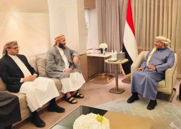 طارق صالح ووزير الأوقاف يرسمان خارطة طريق لحماية الدولة اليمنية ومواجهة مشروع الإمامة في الرياض