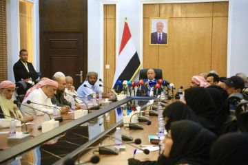 الخنبشي يعقد لقاء موسعا مع الأحزاب والمكونات السياسية وممثلي المجتمع المدني الخنبشي يعقد لقاء موسعا مع الأحزاب والمكونات السياسية وممثلي المجتمع المدني