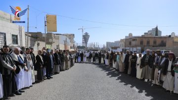 وقفات للمكاتب التنفيذية في أمانة العاصمة تأكيدا على الجهوزية لمواجهة الأعداء وقفات للمكاتب التنفيذية في أمانة العاصمة تأكيدا على الجهوزية لمواجهة الأعداء