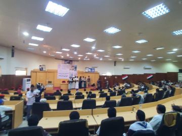 الاحتفال بتخريج دفعة شهيد القرآن في المنطقة العسكرية الخامسة بالحديدة الاحتفال بتخريج دفعة شهيد القرآن في المنطقة العسكرية الخامسة بالحديدة