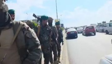 بلاغ عاجل للحكومة اليمينة.. ظهور أحد أخطر المجرمين التابعين لمليشيات الانتقالي المنحل في شوارع عدن (فيديو)