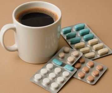 تقرير طبي يحذر من خطورة تناول القهوة مع هذه الأدوية