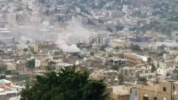 مقتل وإصابة عدد من أفراد الجيش عقب قصف حوثي على مواقع عسكرية مقتل وإصابة عدد من أفراد الجيش عقب قصف حوثي على مواقع عسكرية