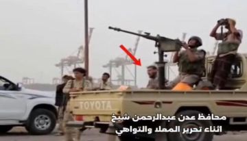 صورة لمحافظ العاصمة عدن شيخ وهو يقاتل الحوثي ويدافع على عدن