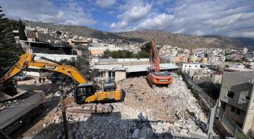 العدو الصهيوني يجبر فلسطينيا على هدم منزلة في الجليل المحتل