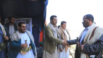 قيادة محافظة صعدة تقدم واجب العزاء في وفاة عضو مجلس الشورى حسن غثاية