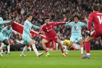 ليفربول يتعثر مجددا وتشيلسي يعود للانتصارات في الدوري الإنجليزي