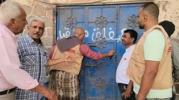  هل تسرق من مالك كلما اشتريت دجاجا؟.. حملة ضخمة في عدن تفضح التجار المحتالين! 