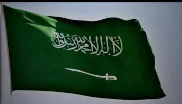 وعد برفع أعلام المملكة فوق البيوت في الجنوب ووسم يومي السعوديه_الحليف_الصادق!