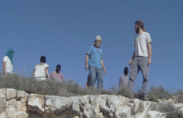 مستوطنون يهاجمون قرى في نابلس والخليل بالضفة الغربية