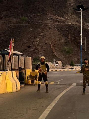 جهاز مكافحة الإرهـ ـاب بالتنسيق مع الأجهزة الأمنية يواصل مهامه لحفظ الأمن والاستقرار في العاصمة عدن