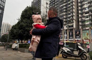 رفض واسع للإنجاب من قبل الأزواج الصينيين وسط أزمة ديموغرافية حادة