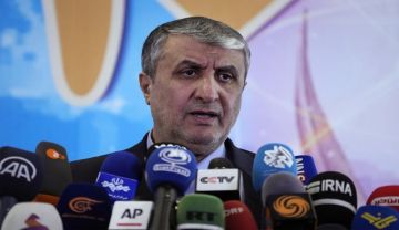 إسلامي: إيران تمتلك قدرة ردعية ولا تحتاج إلى سلاح نووي إسلامي: إيران تمتلك قدرة ردعية ولا تحتاج إلى سلاح نووي