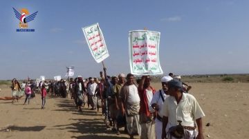 الحديدة.. أمسية ومسير شعبي بمديرية السخنة احياء لذكرى سنوية شهيد القرآن الحديدة.. أمسية ومسير شعبي بمديرية السخنة احياء لذكرى سنوية شهيد القرآن