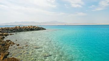 ما أشهر الجزر اليمنية وأين تقع؟