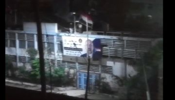 استياء شعبي واسع في العاصمة عدن عقب تطاول مجهولين على علم الجنوب في كريتر (فيديو)