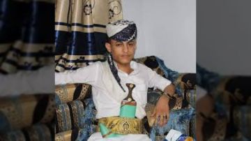 الإنتربول الدولي يسلم المطلوب أمنيا غزوان المخلافي لشرطة محافظة تعز