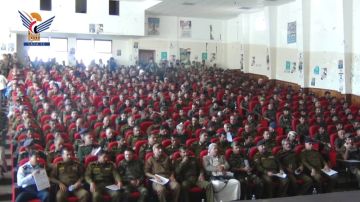 أمن المحويت والتعبئة العامة تحييان الذكرى السنوية لشهيد القرآن أمن المحويت والتعبئة العامة تحييان الذكرى السنوية لشهيد القرآن