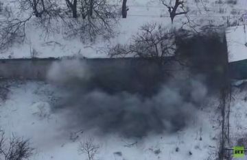 الدفاع الروسية: القضاء على جنود أوكرانيين حاولوا رفع العلم بدوافع دعائية قرب كراسنوأرميسك الدفاع الروسية: القضاء على جنود أوكرانيين حاولوا رفع العلم بدوافع دعائية قرب كراسنوأرميسك